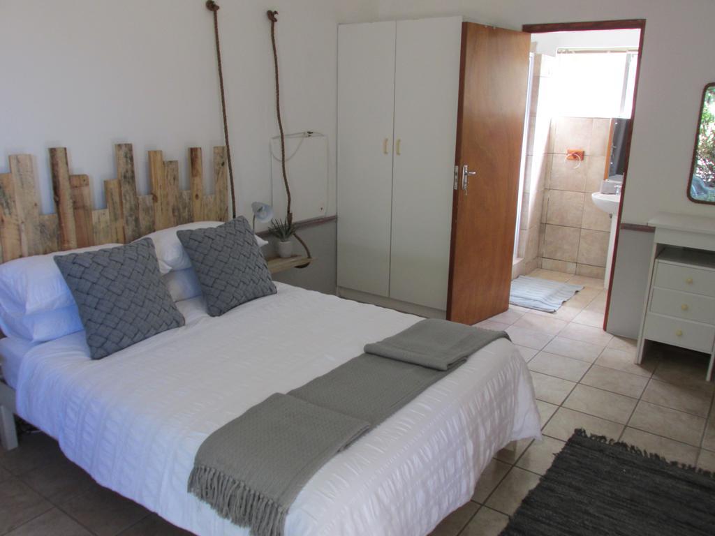 Due South Guest House Langebaan Kültér fotó