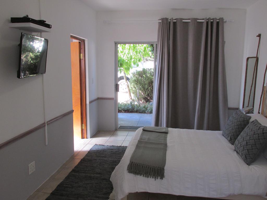 Due South Guest House Langebaan Kültér fotó