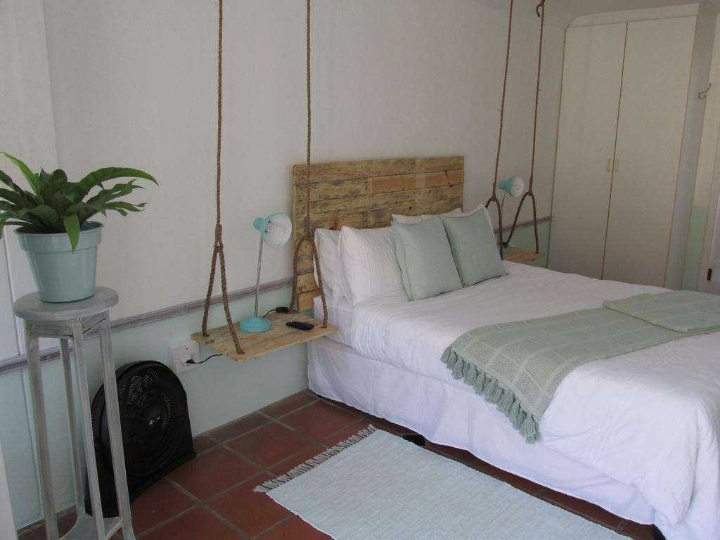 Due South Guest House Langebaan Kültér fotó