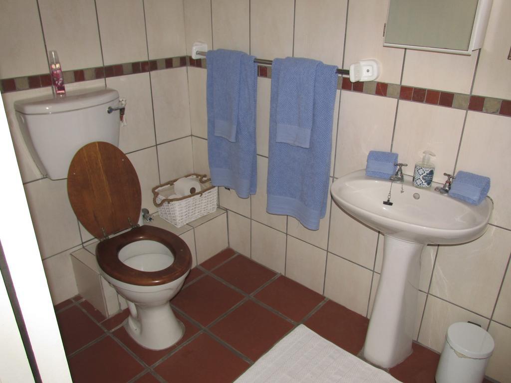 Due South Guest House Langebaan Kültér fotó