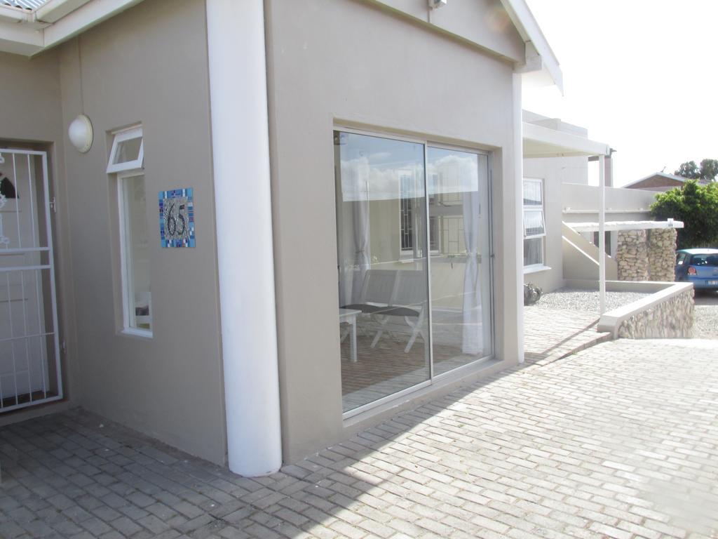 Due South Guest House Langebaan Kültér fotó