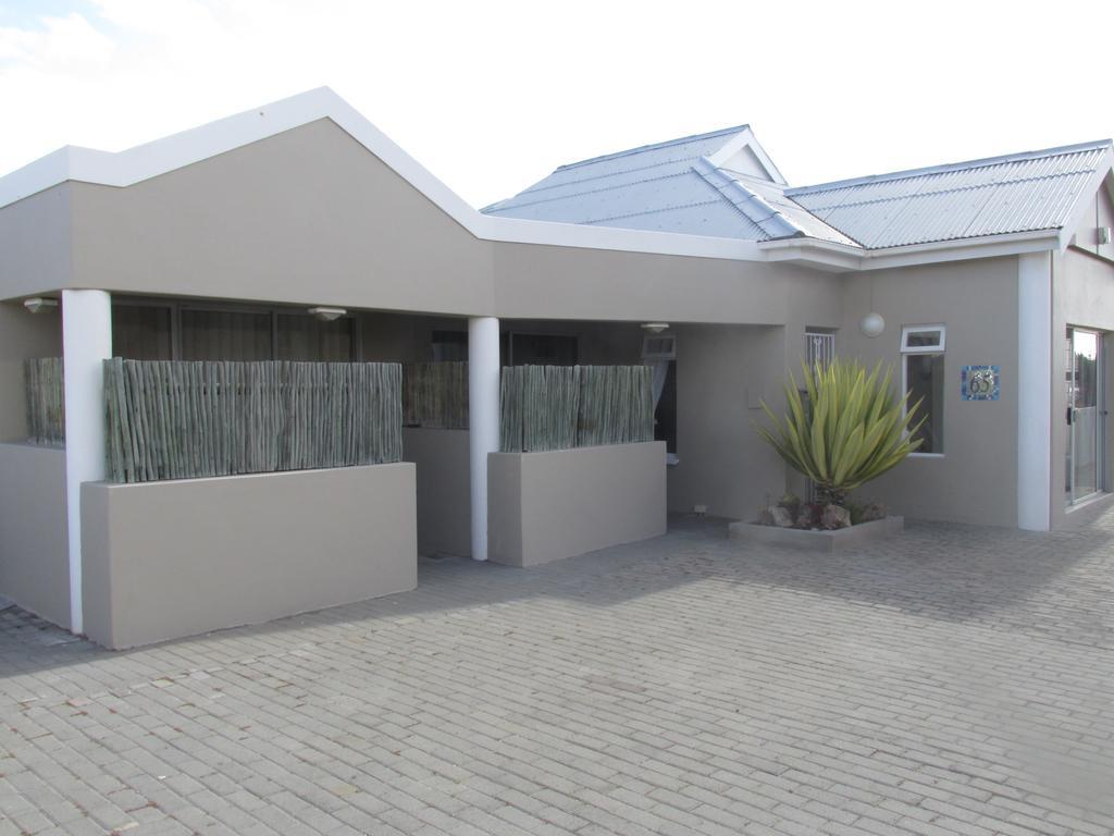 Due South Guest House Langebaan Kültér fotó