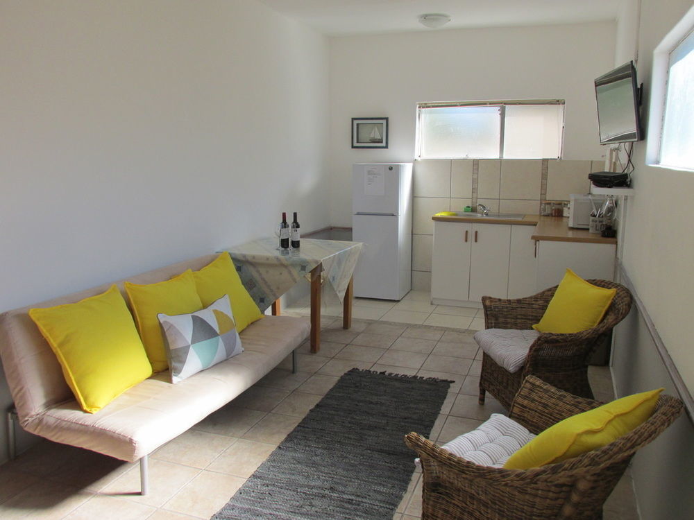 Due South Guest House Langebaan Kültér fotó