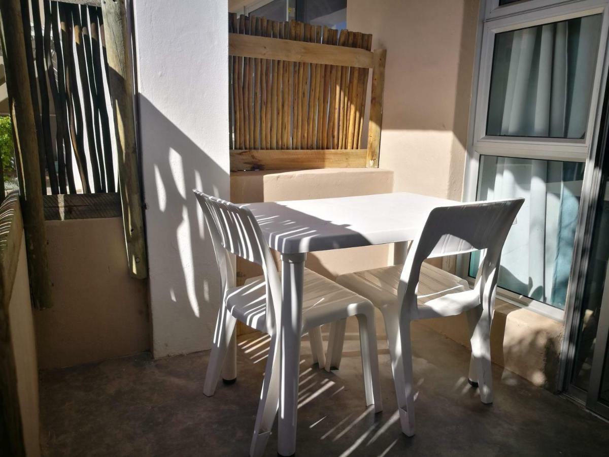 Due South Guest House Langebaan Kültér fotó